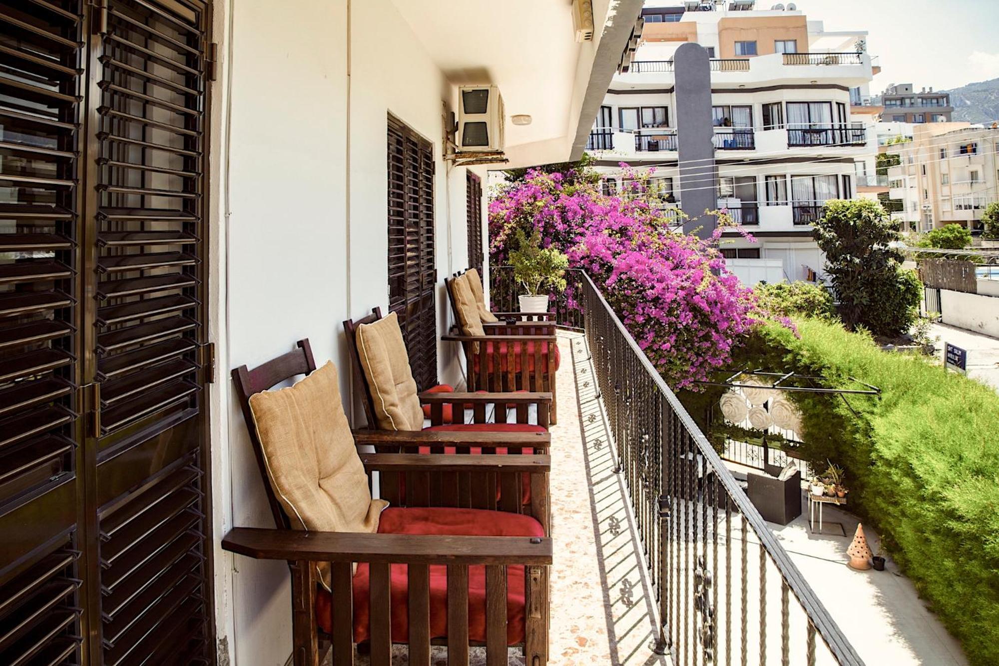 Enter Hostel Kyrenia  Extérieur photo