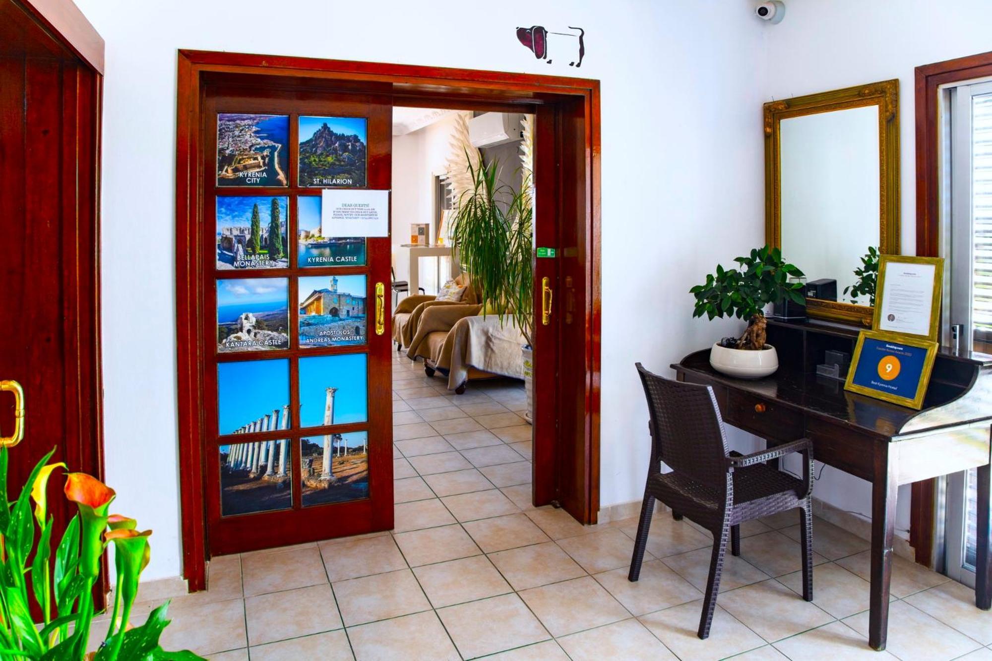 Enter Hostel Kyrenia  Extérieur photo